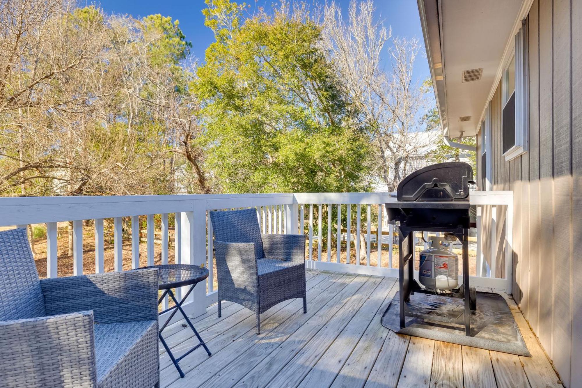 Lovely Emerald Isle Home, Walk To Beach! Eksteriør billede